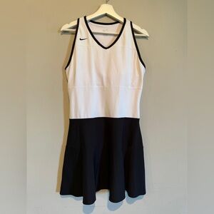 Nike Girls Fit Dry Racer Back Power Sports Dress White/Black Athletic L 12/14
